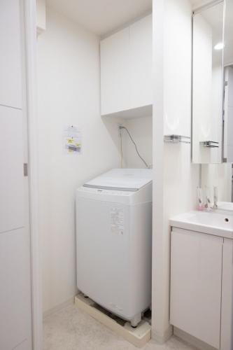 902 Direct to Ueno 4 mins Akihabara 7 mins Ginza20 mins Newly Built Luxury Apartment