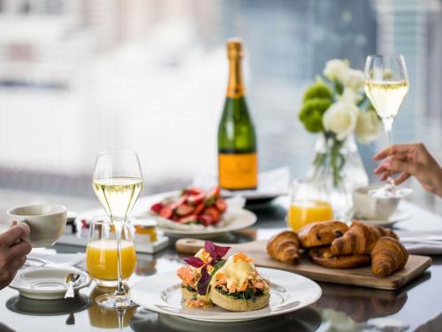 Jídlo v hotelu nebo okolí