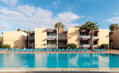 Paraísos Perdidos, Relax en Complejo con Piscina