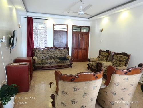 Zona de estar de Fully furnished apartment in Nyali