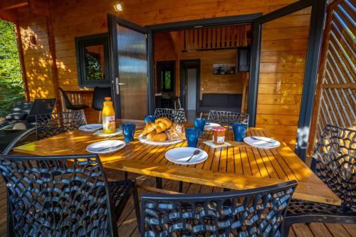 Mad på campingpladsen eller i nærheden