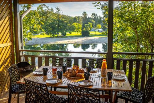 Mad på campingpladsen eller i nærheden