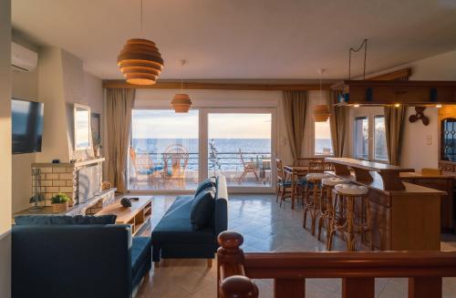 Posezení v ubytování Villa Spawn - Almost Sea