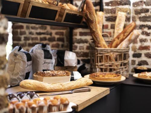 Jídlo v hotelu nebo okolí