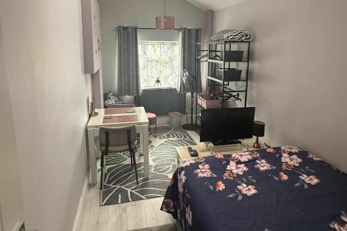 Fotografie z fotogalerie ubytování 1 Bed Sleeps 2 with Private Garden v destinaci Harlow