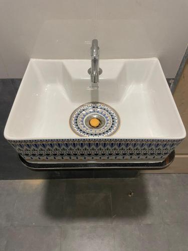 Φωτογραφία από το άλμπουμ του Golden Stays σε Daman