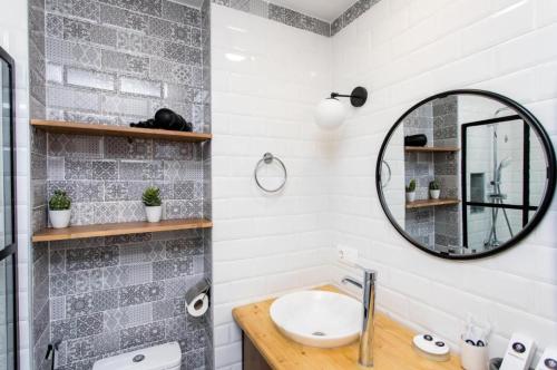 Ένα μπάνιο στο Markos Wooden Loft