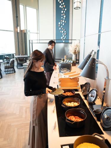 Jídlo v hotelu nebo okolí