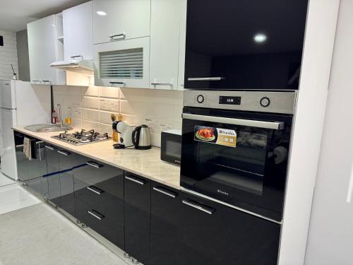 Una cocina o cocineta en 1-Confortable and ideal Apartament-Квартира посуточно Edinet