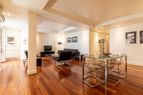 Chiado Deluxe Design 3 BR Apartment, 4D