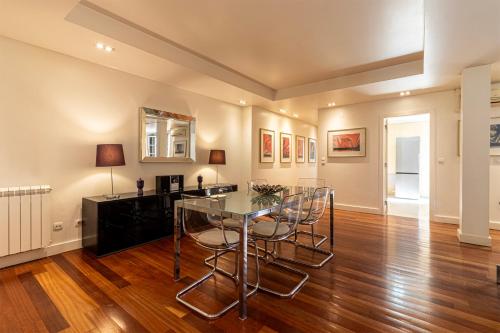 Chiado Deluxe Design 3 BR Apartment, 4D