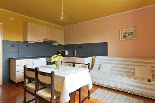 Cozy apartment Danica with terrace