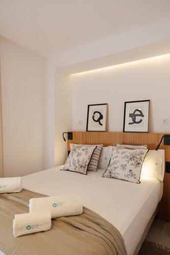 MARBELLA BANUS SUITES - Banús - Playa del Duque - Luxury Beachfront Complex - 2BR - 2BA - Direct Beach Access - Just 3 Min Walk to Puerto Banús Marina - Outdoor Terrace - 35,000 m2 Tropical Gardens - 3 Pools - 2 Onsite Restaurants - Ideal for Families