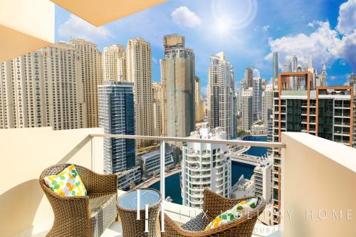 LUX The JW Marina Suite 2