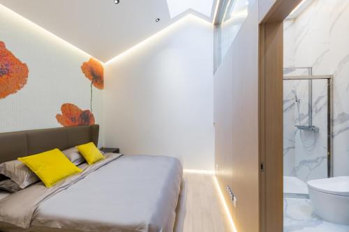 Koupelna v ubytování Ravissant loft avec une belle terrasse