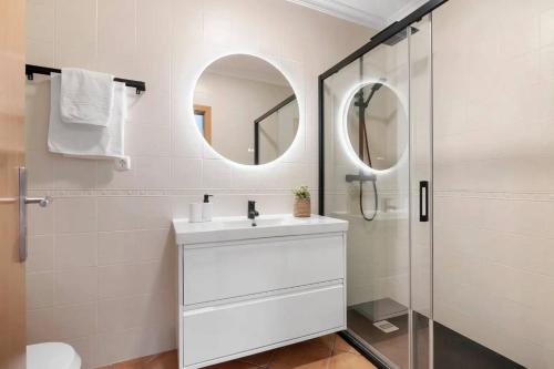 Ένα μπάνιο στο T2 Santa Luzia B