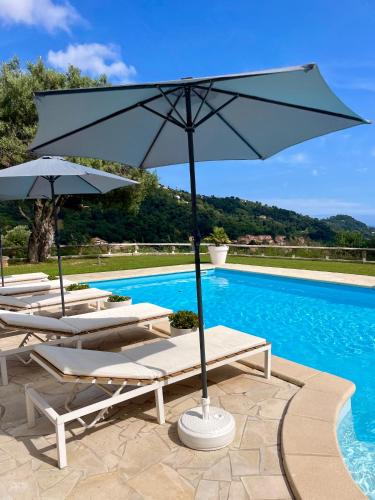 Villa-Monti Luxury Villa with Private Pool, Fully Air Conditioned Bedrooms, 5 Star Superhosts!
