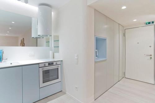 Radiant Voula Studio, a stone's throw from the Sea