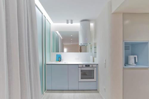 Radiant Voula Studio, a stone's throw from the Sea