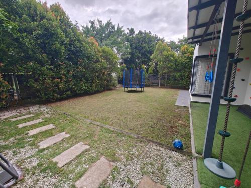 En have udenfor Micasa Bagan Laland,halal only