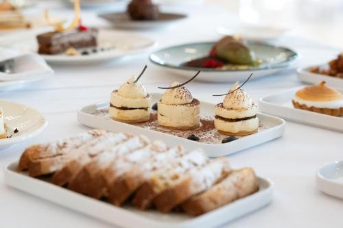 Jídlo v hotelu nebo okolí