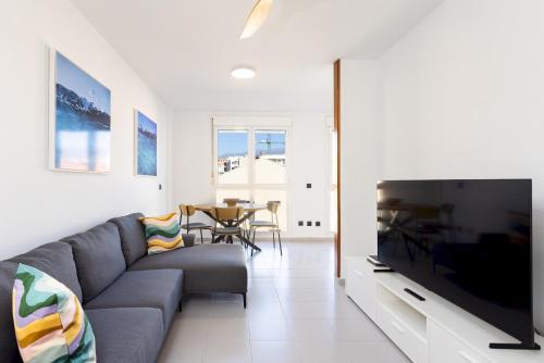 Home2Book Modern Retreat with Pool & Terrace