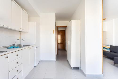 Home2Book Modern Retreat with Pool & Terrace