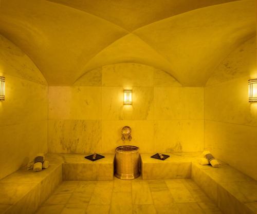 a room with a tub in the middle of a building at 2Ciels Boutique Hôtel in Marrakesh
