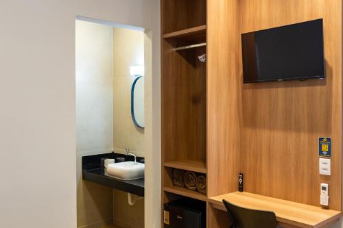 Ένα μπάνιο στο Pousada Flat Moreira Lima