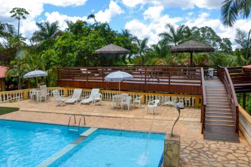 Bazén v ubytování Hotel Fazenda Portal dos Sonhos nebo v jeho okolí