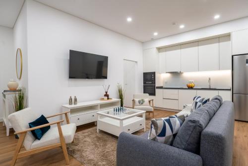 Open-Plan Apartment in Downtown Porto by HostWise