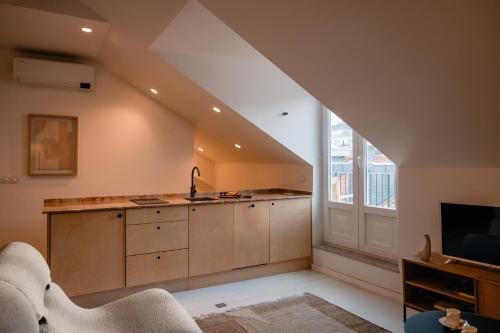 The Downtown Terrace - Fabulous Views, Romantic Penthouse, 6th-floor no lift