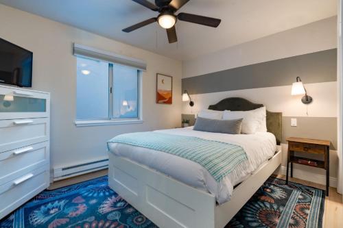 2BR Aspen Condo Close to Gondola Heated Pool photo 3