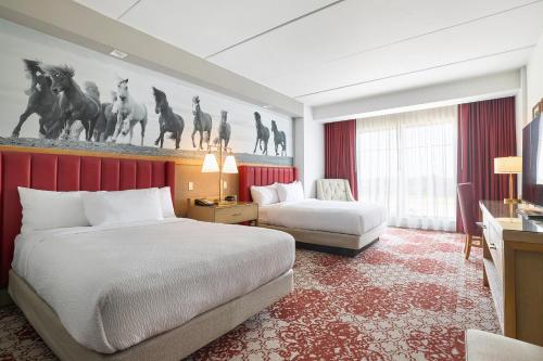Oak Grove Racing Gaming & Hotel — Bedroom