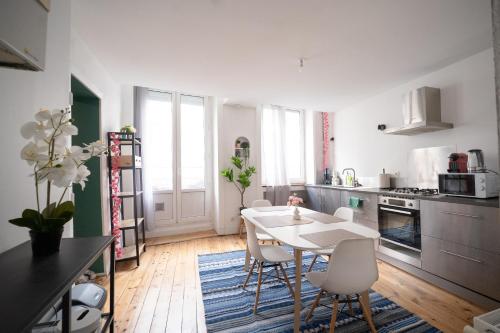 Dapur atau dapur kecil di T2 Moderne Plein Centre
