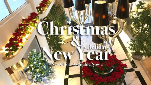 une couverture de magazine de Noël donc de Nouvel An dans l'établissement Litohoro Olympus Resort Villas & Spa, à Plaka Litochorou