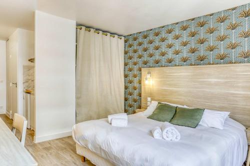 Postel nebo postele na pokoji v ubytování Colivi Suite Spacieuse 45m2 Gare Annemasse