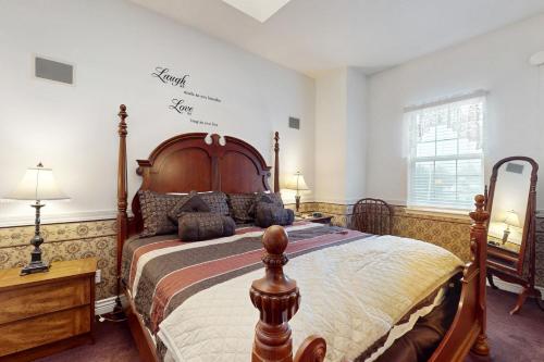 Postel nebo postele na pokoji v ubytování The Richmond at Judith Ann Inn