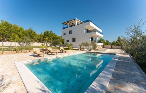 Luxurious Home In Kakma