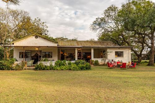 Sanctuary Farm House 5-bedroom Lodge In Wildlife
