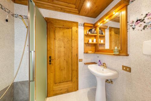 Koupelna v ubytování Casa Lita e Jay a Vinigo