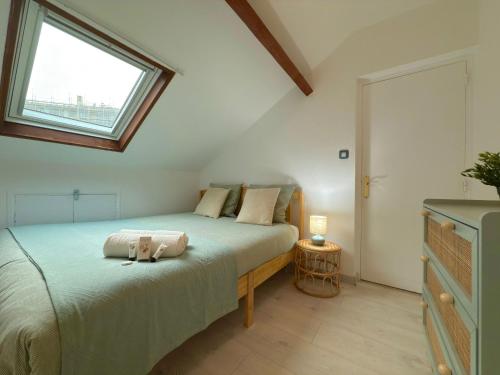 Postel nebo postele na pokoji v ubytování Havre de paix - 15 min Paris - 6 pers