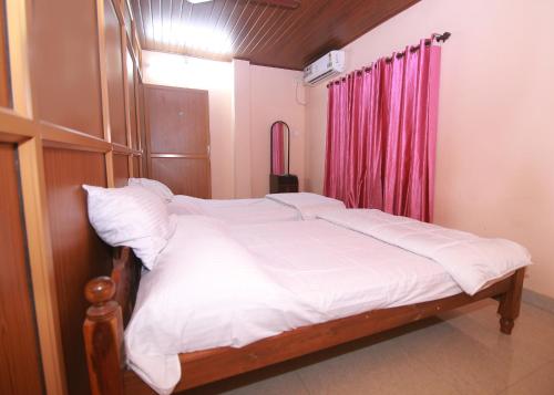 Fotografie z fotogalerie ubytování Edasseriathu Homestays Tiruvalla v destinaci Tiruvalla