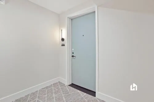 Stylish Apartments with Partial Ocean Views in Downtown! photo 204