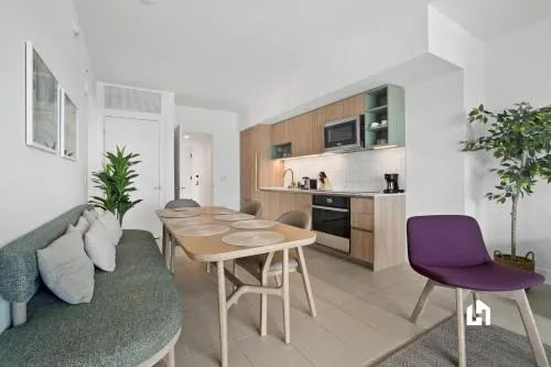 Stylish Apartments with Partial Ocean Views in Downtown! photo 197