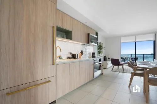 Stylish Apartments with Partial Ocean Views in Downtown! photo 196