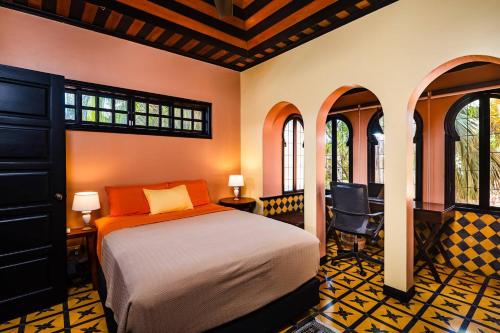 Postel nebo postele na pokoji v ubytování Luxury Villa With Beach Access And A Private Pool