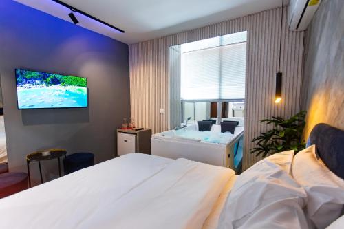Gallery image of Luxury Suite by The Bubbles Jacuzzi Rooms in Tirana