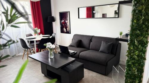 T2 Cosy La-Haut à Créteil Netflix & WiFi Fibre
