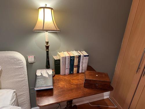 Bibliothèque dans la villa